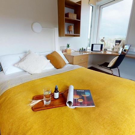Private Bedrooms With Shared Kitchen And Studios At Iq Tufnell House In London Exteriör bild