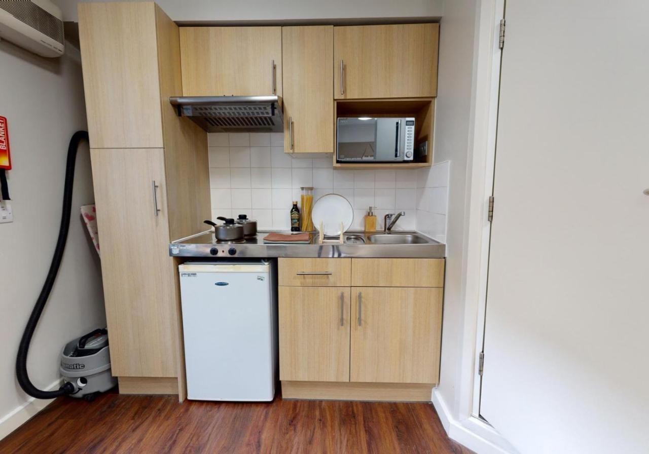 Private Bedrooms With Shared Kitchen And Studios At Iq Tufnell House In London Exteriör bild