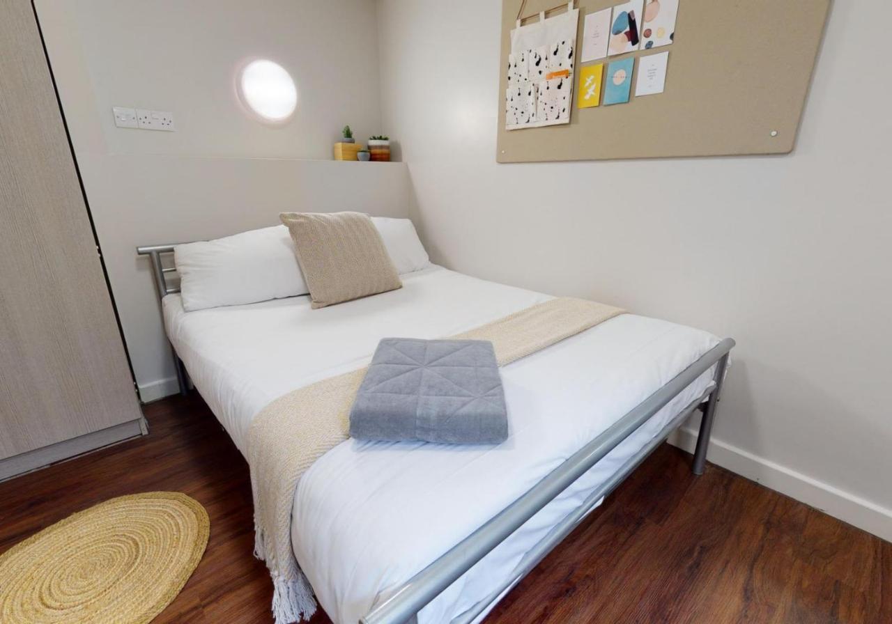 Private Bedrooms With Shared Kitchen And Studios At Iq Tufnell House In London Exteriör bild