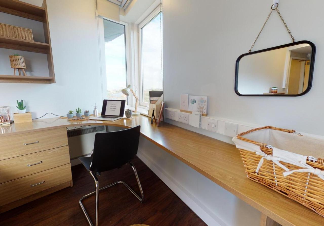 Private Bedrooms With Shared Kitchen And Studios At Iq Tufnell House In London Exteriör bild