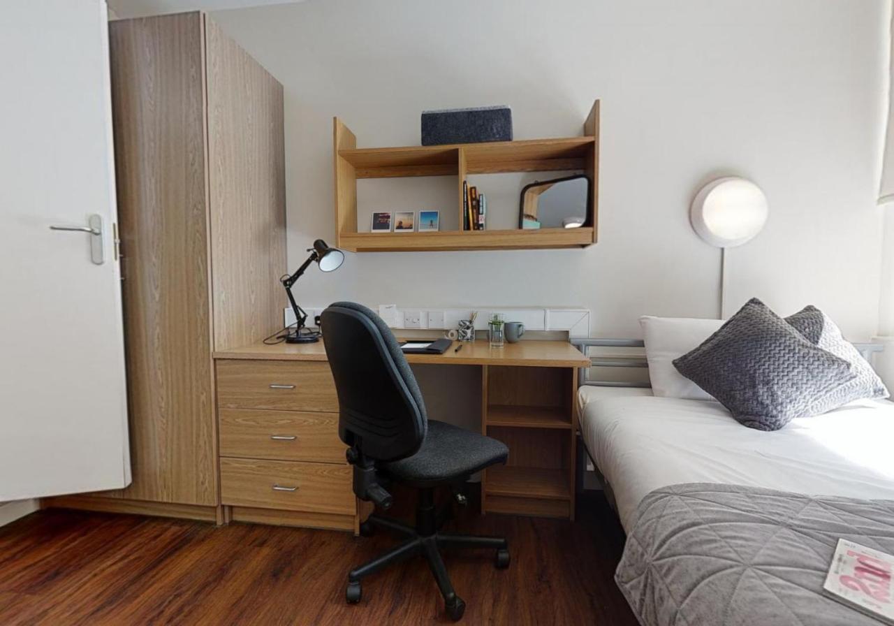 Private Bedrooms With Shared Kitchen And Studios At Iq Tufnell House In London Exteriör bild