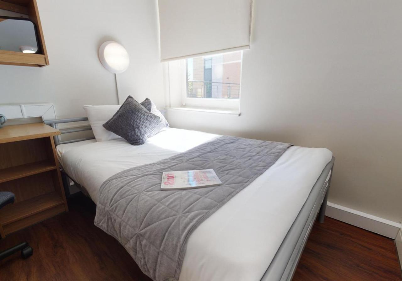 Private Bedrooms With Shared Kitchen And Studios At Iq Tufnell House In London Exteriör bild
