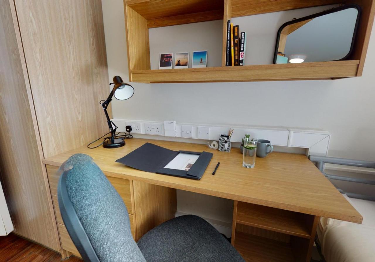 Private Bedrooms With Shared Kitchen And Studios At Iq Tufnell House In London Exteriör bild